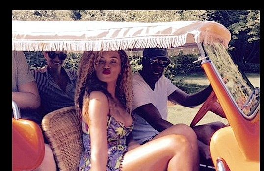[Travel Chronicles] Beyonce Soaks Up the Sun!