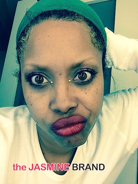 Erykah Badu Slams Trolls On Twitter: Get u ugly a$$ off the Inna net please!