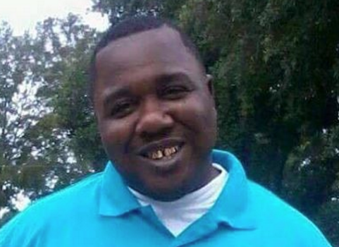 ‘He’s got a gun!’ Video Shows Fatal Confrontation Between Alton Sterling & Police Officer