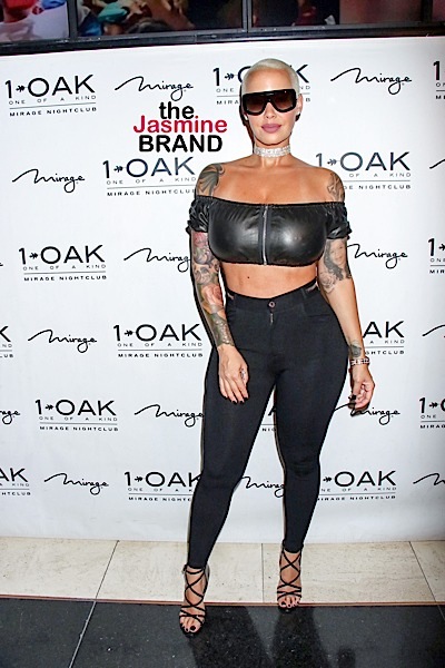 Amber Rosek Hosts at 1Oak Nightclub in Las Vegas on July 16, 2016