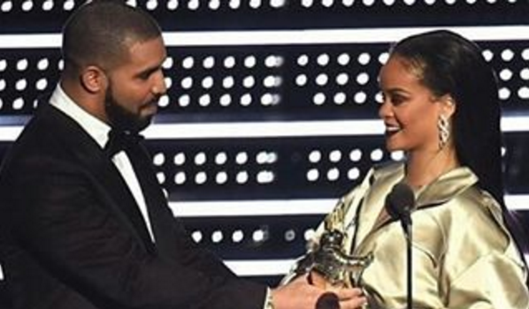 Drake Presents Rihanna With Award, Professes His Love To RiRi + See VMA Winner List!