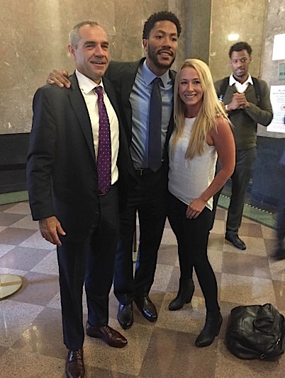 Derrick Rose Cleared in Rape Lawsuit, Poses With Juror [Photos]