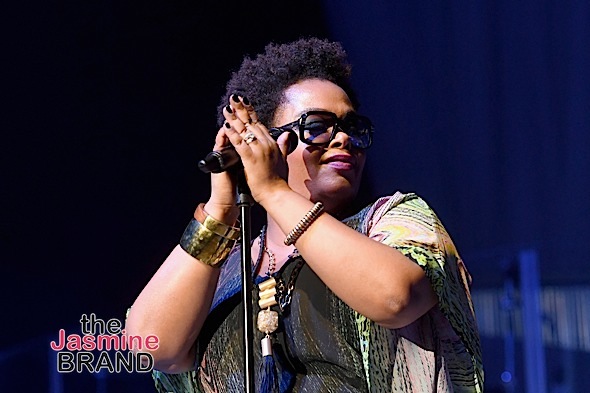 LAS VEGAS, NV - NOVEMBER 04: Singer-songwriter Jill Scott performs onstage during 2016 Soul Train Music Awards - Soul Train Music Fest on November 4, 2016 in Las Vegas, Nevada. (Photo by Paras Griffin/BET/Getty Images for BET)