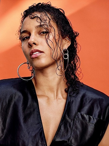 Alicia Keys Doesn't Agree With Social Norms: Let a boy paint his nails! 