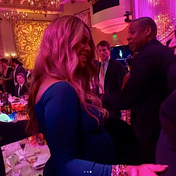 Jay Z & Beyonce's Growing Baby Bump Hit Pre Oscar's Dinner [Photos]