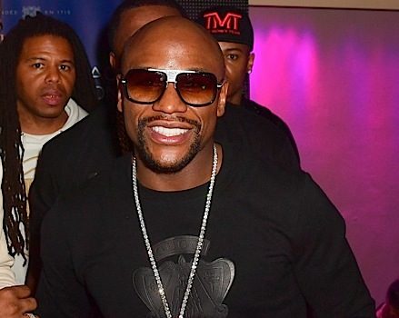 Floyd Mayweather: I’m coming out of retirement to fight McGregor.
