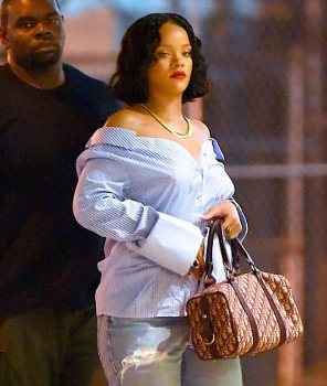 Rihanna’s Cute Curves Lead To Pregnancy Speculation [Ovary Hustlin’]