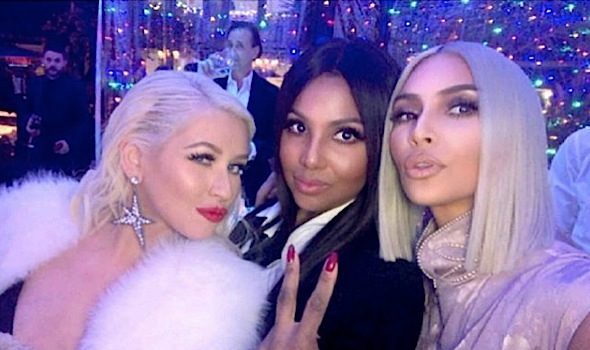 Kris Jenner’s Christmas Eve Bash: Kylie Jenner Skips Party + Toni Braxton, Christina Aguilera, Scott Disick, Ryan Seacrest Attend