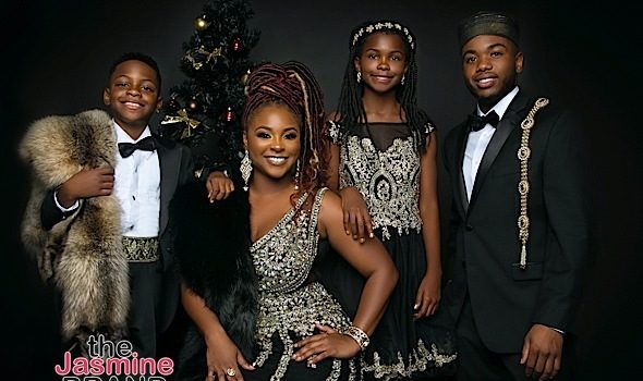 Torrei Hart Channels ‘Coming To America’ For Holiday Photos
