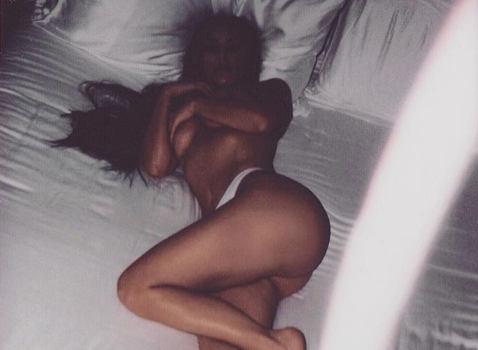 Kim Kardashian Poses Topless In Bed! [Stop & Stare]