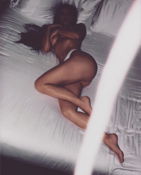 Kim Kardashian Poses Topless In Bed! [Stop & Stare]