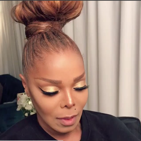 Mary J. Blige Celebrates B-Day w/ Hollywood Dinner + A Flawless Janet Jackson BTS [VIDEO]