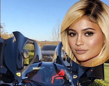 Kylie Jenner’s Baby Daddy Gives Her $1 Million ‘Push Gift’ [VIDEO]