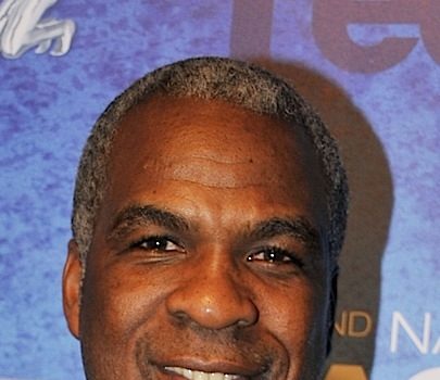 EXCLUSIVE: Charles Oakley – Knicks Owner Wants Lawsuit Against Him & Madison Square Garden Dismissed: He Hit Police Officers & Security!