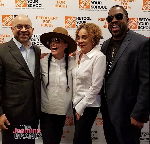 “A Different World” Cast Reunites, Sings Iconic Theme Song [VIDEO]