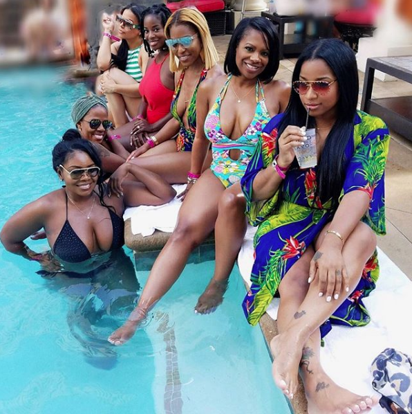 Kandi Burruss Celebrates B-Day w/ J.Lo, Parties in Las Vegas.