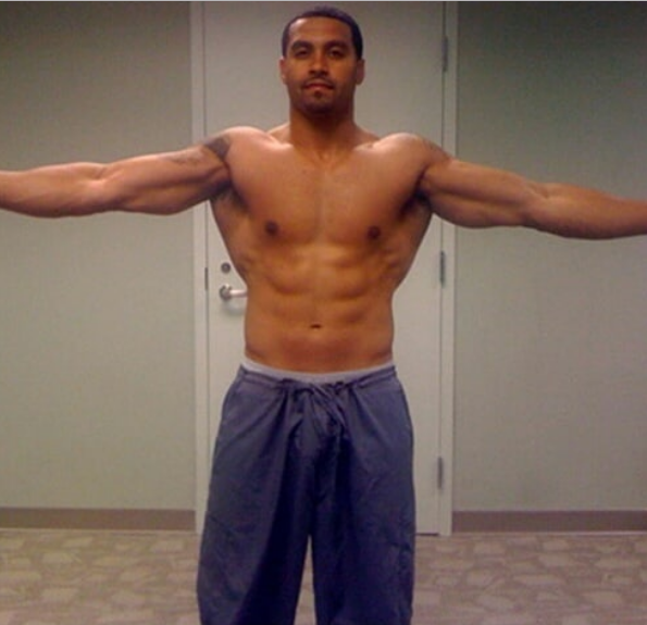 Apollo Nida Shows Off His Bangin Prison Body