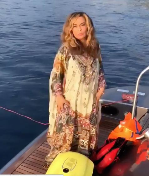 Tina Knowles Dances To Beyonce & Jay Z’s “Ape Sh*t” [VIDEO]
