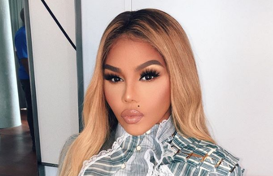 Lil Kim Comes To Agreement W/ Label After Publicly Trashing Them For Delaying Album