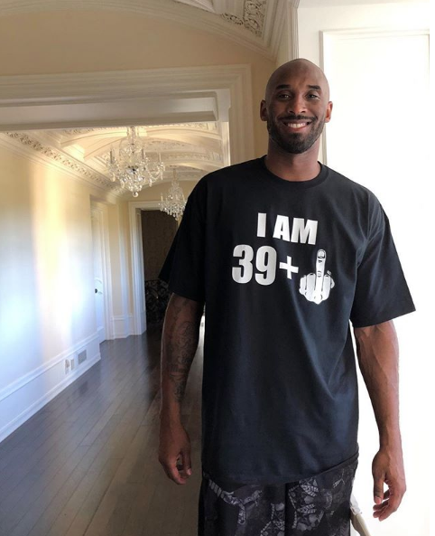 Kobe Bryant Celebrates B-Day Showing Off Guns: 40 My A**!