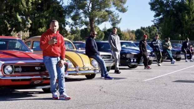 Kevin Hart Buys 9 Vintage Cars For Close Friends