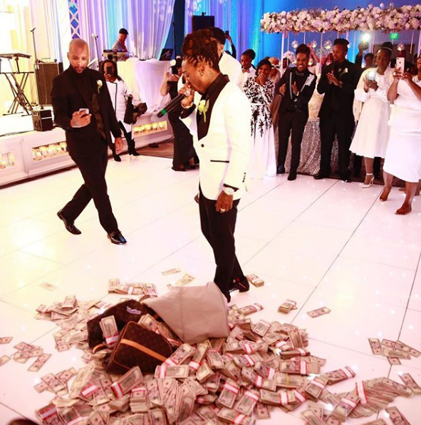 Jacquees Gives His Mom $100,000 In Cash For Wedding Gift!