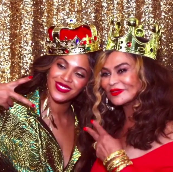 Beyonce Shows Up At Mom’s Surprise Birthday Party: Jay Z, Debbie Allen, Tiffany Haddish, Kelly Rowland Attend [Photos]