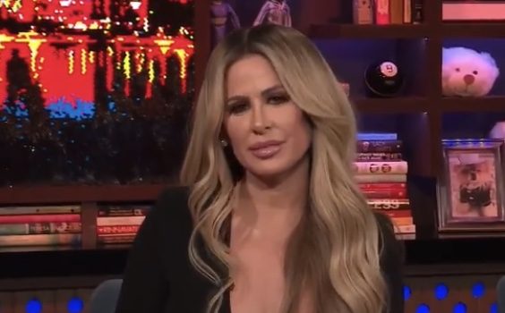 Kim Zolciak – Andy Cohen Abruptly Ends Caller Trashing Reality Star’s Appearance [VIDEO]