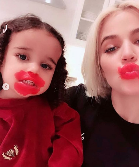 Dream Kardashian Adorably Applies Makeup To Aunt Khloé’s Kardashian’s Face