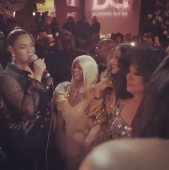 Diana Ross’ 75th B-Day Bash – Beyonce & Stevie Wonder Serenade Singer, Diddy’s Daughter’s Dance + Kris Jenner, Robin Thicke Attend [VIDEO]