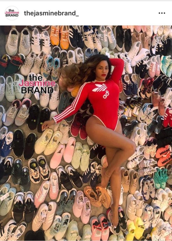 Chrissy Teigen Serves Side Boob Sexy In Swimsuit + Lala, J.Lo, Draya  Michele & Angela Simmons Are Having A Hot Girl Summer! [Photos] -  theJasmineBRAND