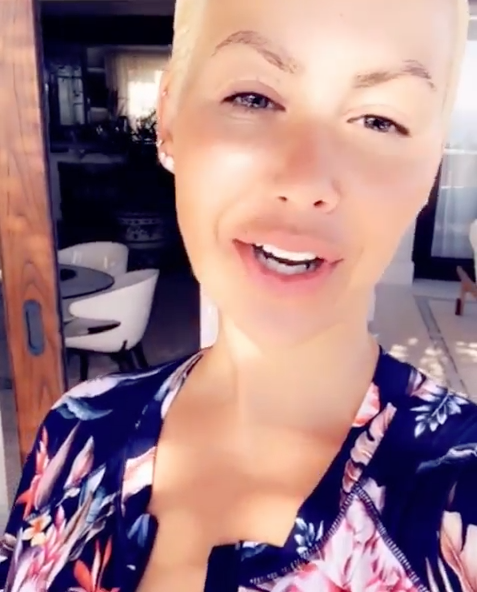 Amber Rose Shows Off Her Baby Bump – I’m Baking!