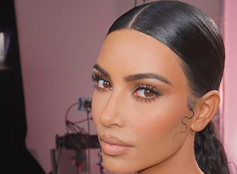 Kim Kardashian Urges People To Stay Home: Especially Young & Healthy People!