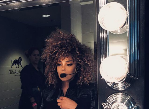 Beyonce & Kelly Rowland Spotted At Janet Jackson Concert [VIDEO]