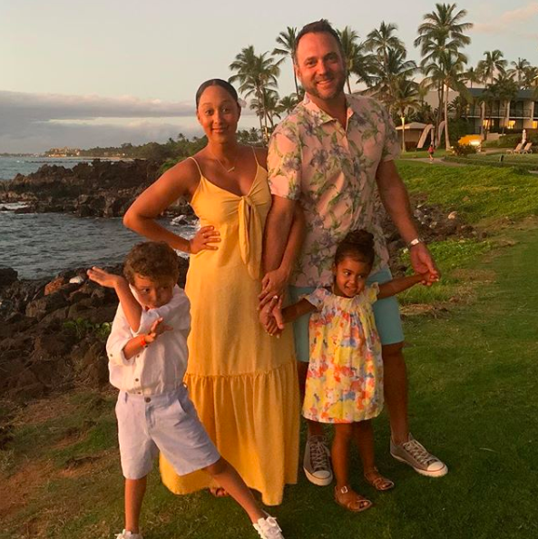 Tamera Mowry Is Returning To Reality TV W/ Husband & Kids, Says “Sister Sister” Reboot ‘Needs To Be Amazing Or We Need To Leave It Alone’