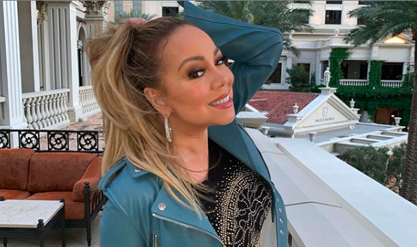 Mariah Carey Spotted Hitting High Notes At Impromptu Dinner Sing-Along [VIDEO]