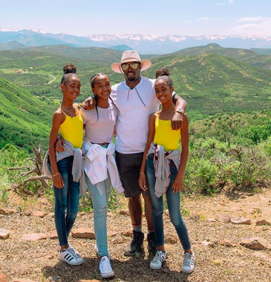 Diddy & Daughters Enjoy Summer Vacation! [Photos]