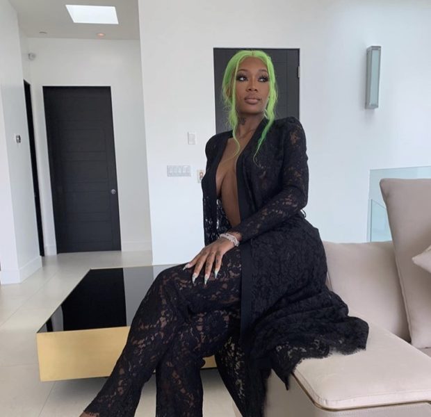 Summer Walker Says Her Wigs Aren’t ‘Hot Girl Summer’-Ready: “I Don’t Know How You Hoes Do This Everyday!”