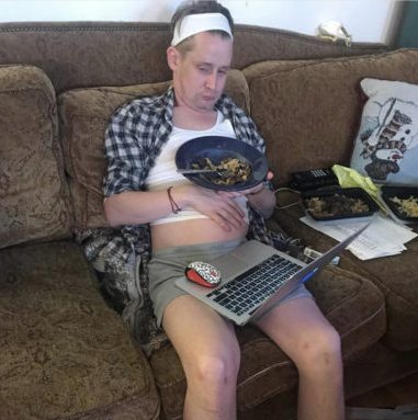 Macaulay Culkin Hilariously Reacts To ‘Home Alone’ Reboot [PHOTO]