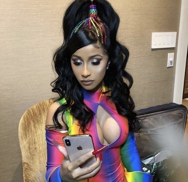 Cardi B Reacts To Fan Who Holds Sign That Says “I Got Pregnant For These Tickets!” 