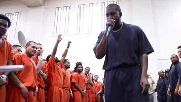 Kanye West Performs At Texas Jail [VIDEO]