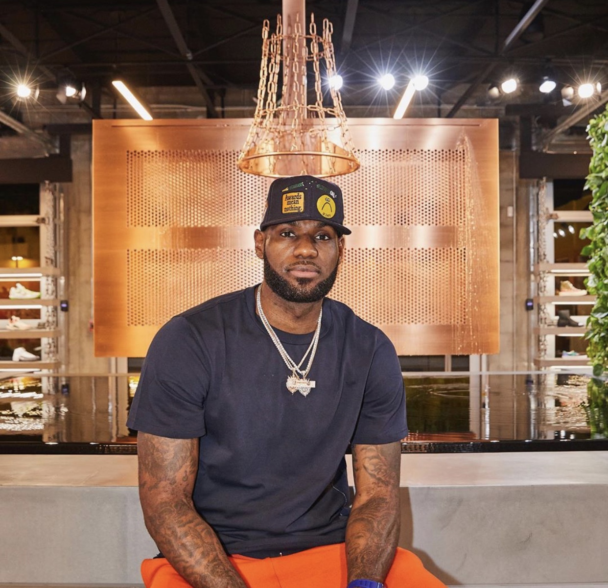 LeBron James' Style Takes the Spotlight Ahead of Lakers Debut – The  Hollywood Reporter