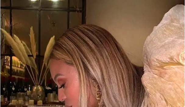 Beyonce Fans Are Convinced She’s Singing The New James Bond Theme Song After This Photo