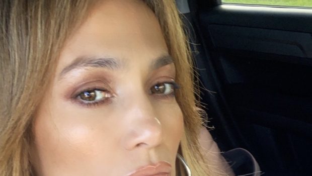 J.Lo Sued For 150k Over Instagram Photo, Allegedly Posted Image Of Herself Without Photog’s Permission