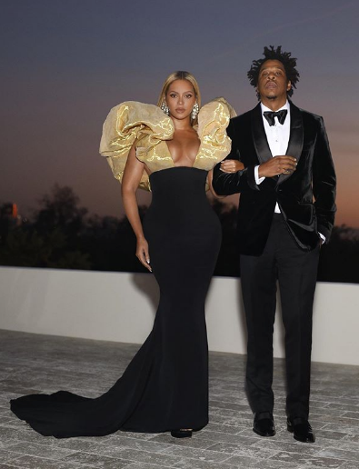 Beyonce & Jay Z Make A Surprise Appearance At The Golden Globes [Photos]