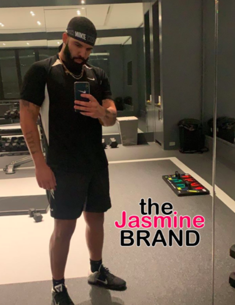 Drake Shows Off His Fit Physique [PHOTOS]