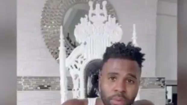 Jason Derulo Tries To Eat 22 Burgers In 2 Hours