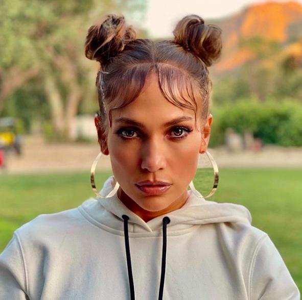 J.Lo Showcases Her ‘Baby Hairs’, Gets Mixed Reactions