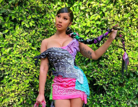 Cardi B Lashes Out At Viral Photoshopped Paparazzi Picture: People Try Everything To Bring Me Down!