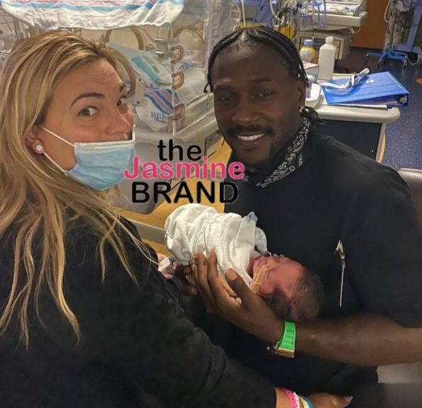 NON) SHOCKER: Antonio Brown & Chelsie Are Clearly Back On Good